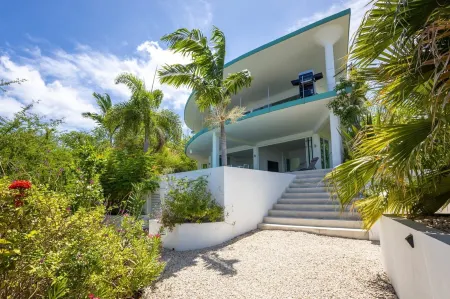 Holidays 199 in Rif St Marie Отели рядом с достопримечательностью «Cas Abao Beach»