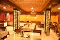 Hotel Akbar at Dal Lake Ghat Number 1