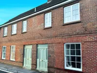 Charles Hope Salisbury Centre Hotels near Salisbury Cathedral