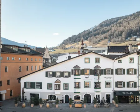 Schwarzer Adler - Concept Living Hotels in Sterzing