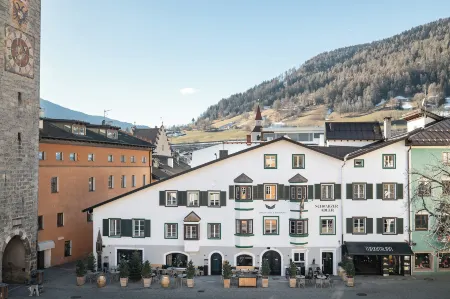 Schwarzer Adler - Concept Living Отели в г. Сан-Леонардо-ин-Пассирия