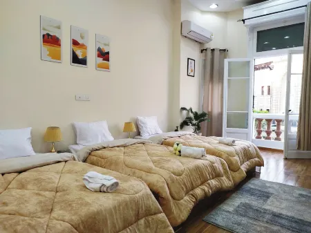 Royal Central Home in Cairo Отели рядом с достопримечательностью «Mosque of Syeda Zainab»