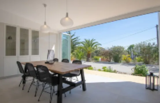 Pomba beautifully renovated with heated pool!