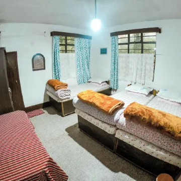 Denzong House & Restaurant
