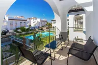 Sunset Paradise - Sleeps 4, Pool, Terrace & Views
