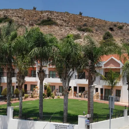 Kotzias Beach Apartments