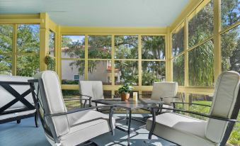 Historic in Downtown St Aug Steps to Ice Plant