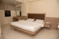 sunshine lodge Hotels in Baramati