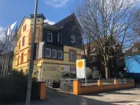 M&M Hotel - Harburg فنادق في Rosengarten