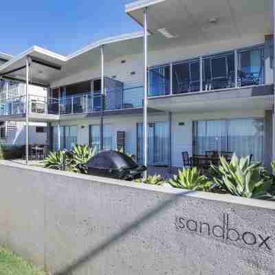 Sandbox Apartments Hotel Exterior