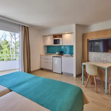 Universal Aparthotel Elisa