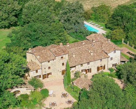 Borgo Il Poeta Hotels in Umbertide