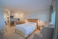 Charming Condo with Tennis Courts and Fitness Center - Delightful Escape Hotels in Fripp Island
