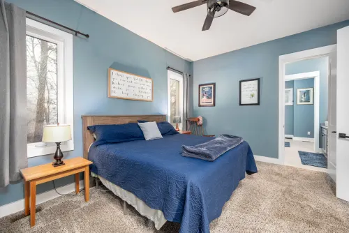 Tranquil Retreat - Modern Rustic Charm, Close to University Hoteles en Condado de Guilford
