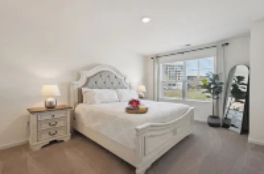 Raceday Getaway, 3BR/2.5BA home right across from Bristol Motor Speedway!