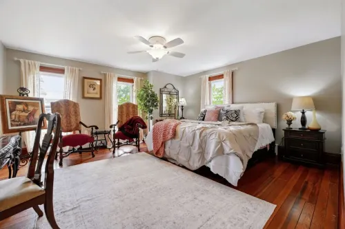 The Victorian House - Four Bedrooms - Two Bathrooms  -