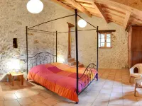 Charming cottage for 12 people - Wilderness + private pool Hotel a Thezac