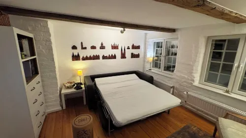 Beautiful Vacation Home with Garden in the Old Town and Private Parking Space