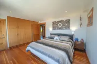 Beach, Please!Modern Oceanfront Haven Hotels in Oceanside