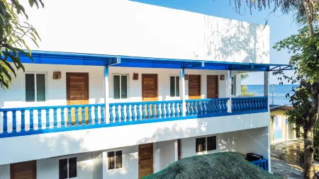 Villa Elizabeth Beach Resort Отели в г. Пагбилао