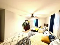 Spacious 6-bedroom house with WiFi, AC in charming Silver Spring Hotels near Woodside Synagogue Ahavat Torah