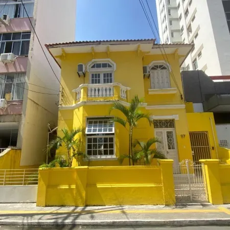 Odara Hostel & Guesthouse Отели рядом с достопримечательностью «Маяк Прайя-да-Барра»
