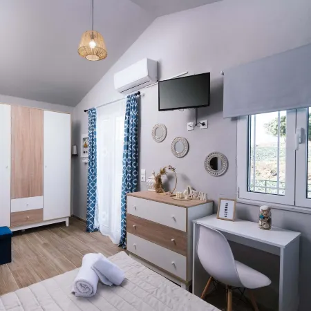 Ammira Mare Maisonette - Relax by the Pool Near Sea!