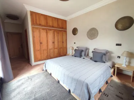 Riad Bini-Ddik Отели в г. Бузама