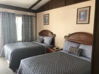 Edge of the Woods Motel