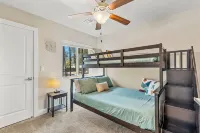 Family-Friendly Flagstaff Townhome - Mountain Views, AC, Fireplace, Close to Nau