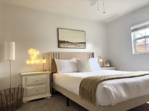 Cozy 2/1 Close to Theme Parks!