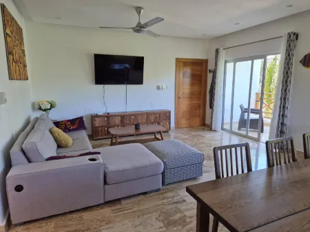 Punta Popy 3Br Duplex with Pool, Walk to Beach