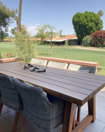 Bright, Stylish Desert Condo with Mountain Views + Private Courtyard Отели рядом с достопримечательностью «Обсерватория Ранчо Мираж Лайбрари &»