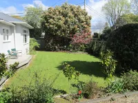 Greytown Cottage, Fast Fibre, SkyTV, all Linen and Cleaning fee included.