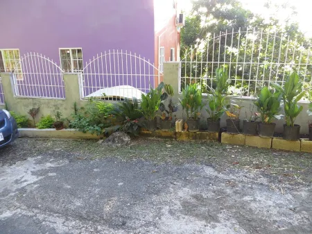 Perfect home for rest and relaxation. Breathtaking view of the carribean sea. Отели в г. Лусеа