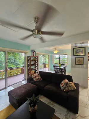 Caret Bay Tropical Hideaway Apt Hotels in West End