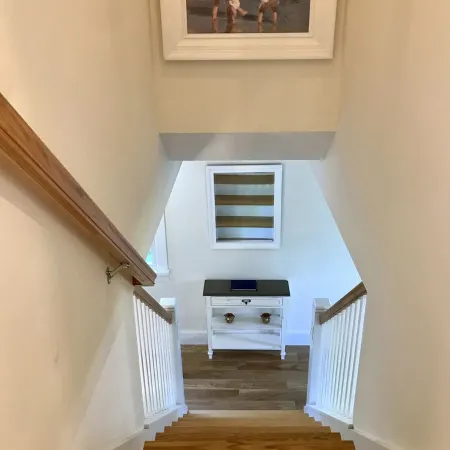 Charming new renovated 3 bed/ 1 Bath condo sleeps 6+Walk & Bike to everything