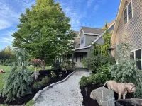 Luxury Home w/INDOOR POOL 20mins BarHarbor boardersAcadia National Par