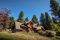 Winter House near Cerro Catedral by BT Homes