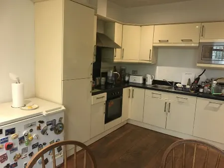 A Large comfy Room in Bromley Отели рядом с достопримечательностью «Crystal Palace Museum»