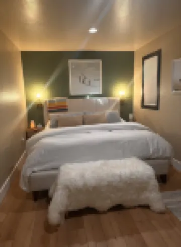 Modern,  but cozy apartment with spectacular views of the Bitterroot mountains