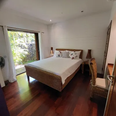 Stunning ocean views in completely renovated villa just 5 minutes from the beach