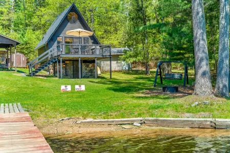 Unique A-Frame cabin/Sauna /Pet friendly /Nearby Trails