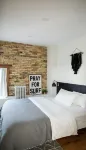Historic 2 Bedroom Beach Lofts - Boutique Styled, Beach, Lake, stay Drifter Loft