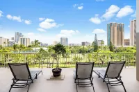 Stunning Waikiki Ocean View Condo / Paradise with Views