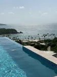 4bd 4.5 baths House and two private apartments. Beautiful views! Self check in! - Pools