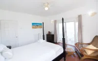 Calmando. Enjoy some of the best oceanfront views Crown Point has to offer.