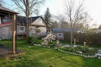 Cozy Corner Retreat - Pool, Sunroom, 0.7 Acres, 5 Minutes to the Beach