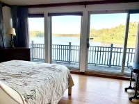 Beautiful Oceanfront House- Stunning Water Views - Homestays