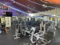 4 bedrooms/3baths townhouse best location 2 min to the Beach